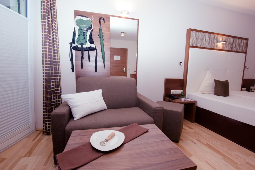 Hotel Jennys Schloessl Зерфаус Екстер'єр фото